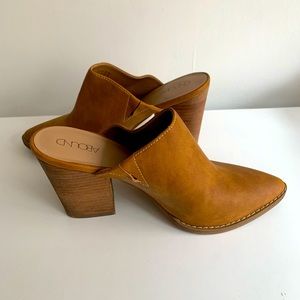 Brand New! Abound 5.5 heeled mules!
